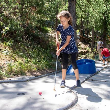 Baumzelte Robis Waldspielpark Hotel Grächen Екстериор снимка